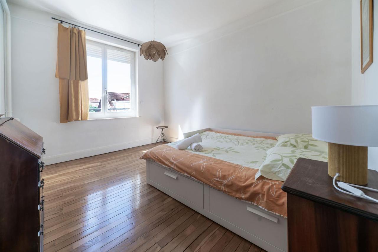 Le Belfort - Grand Appartement Avec Terrasse Et Parking Prive Vichy Exteriör bild
