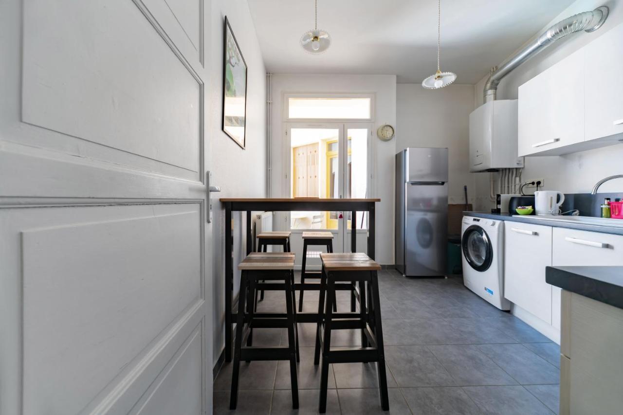 Le Belfort - Grand Appartement Avec Terrasse Et Parking Prive Vichy Exteriör bild