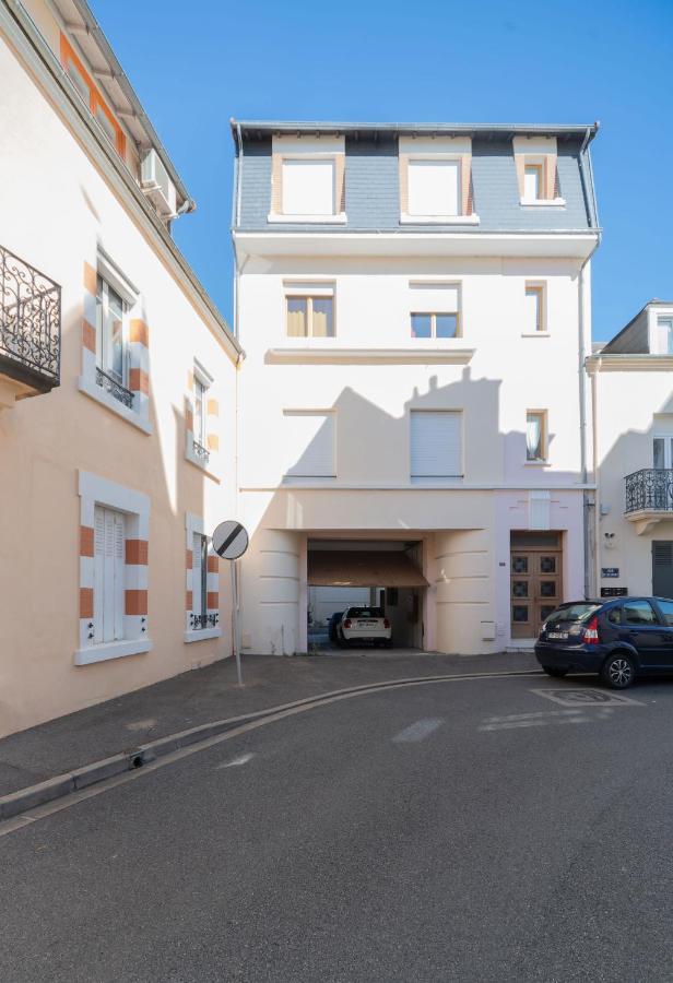 Le Belfort - Grand Appartement Avec Terrasse Et Parking Prive Vichy Exteriör bild