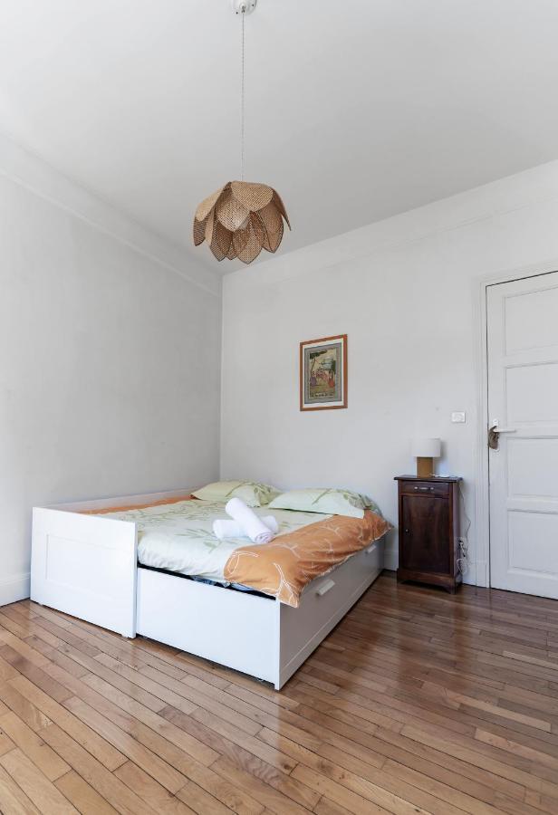 Le Belfort - Grand Appartement Avec Terrasse Et Parking Prive Vichy Exteriör bild